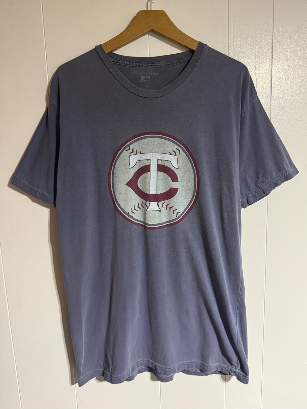 Minnesota Twins T-shirt Vintage Style Faded Blue MLB Baseball Twins Logo Tee